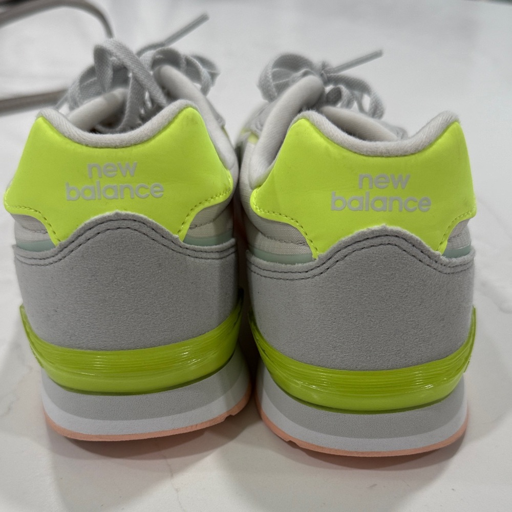 New Balance Women's Sneakers in Gray and Neon Yellow Size 10 - Picture 4 of 8